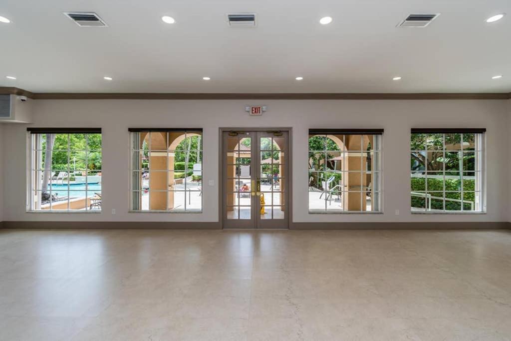 Yacht Club At Aventura 2 Bed 2 Bath Luxurius Cozy Brand New 2020 Apartamento Exterior foto