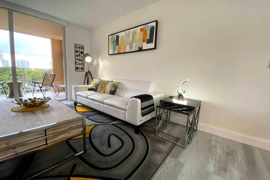 Yacht Club At Aventura 2 Bed 2 Bath Luxurius Cozy Brand New 2020 Apartamento Exterior foto